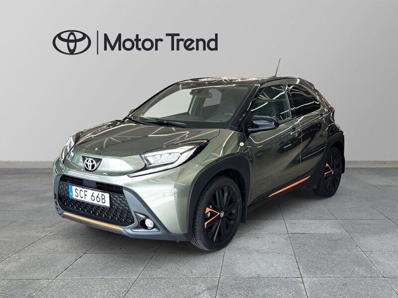 Grön Begagnad 2022 Toyota Aygo Limited Halvkombi | 205 000 kr - Bild 1/4