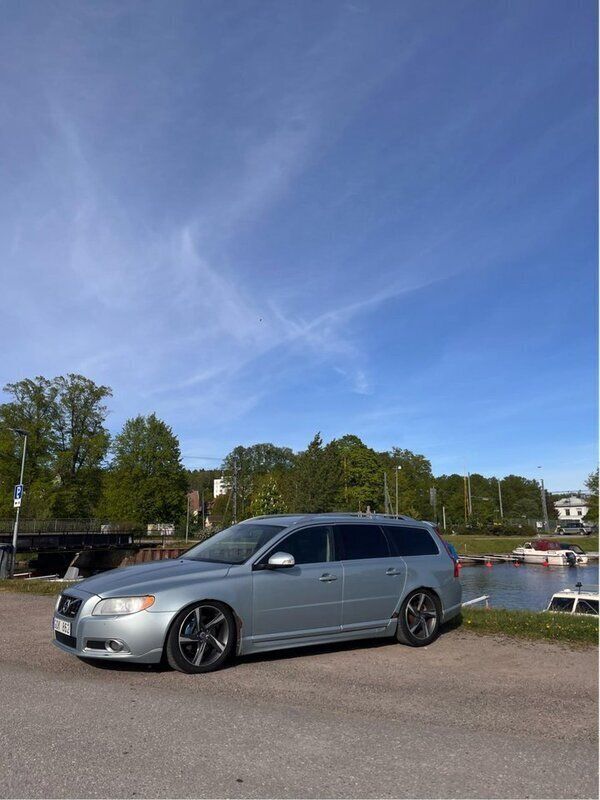 Blå Begagnad 2008 Volvo V70 Summum Kombi | 29 000 kr (Lite dyr) - Bild 1/4