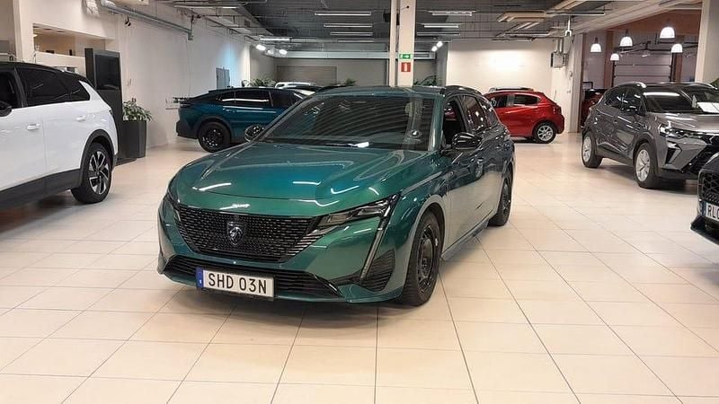 Blå Begagnad 2024 Peugeot 308 SW GT Kombi | 239 900 kr - Bild 1/4