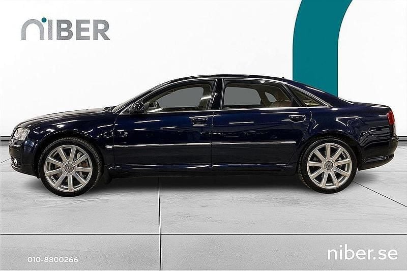 Begagnad Audi A8L W12 450 HK (330 kW) 2004 Blå Sedan