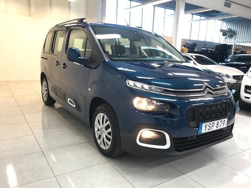 Begagnad Citroën Berlingo PureTech 110 HK (80 kW) 2018 Blå Minibuss