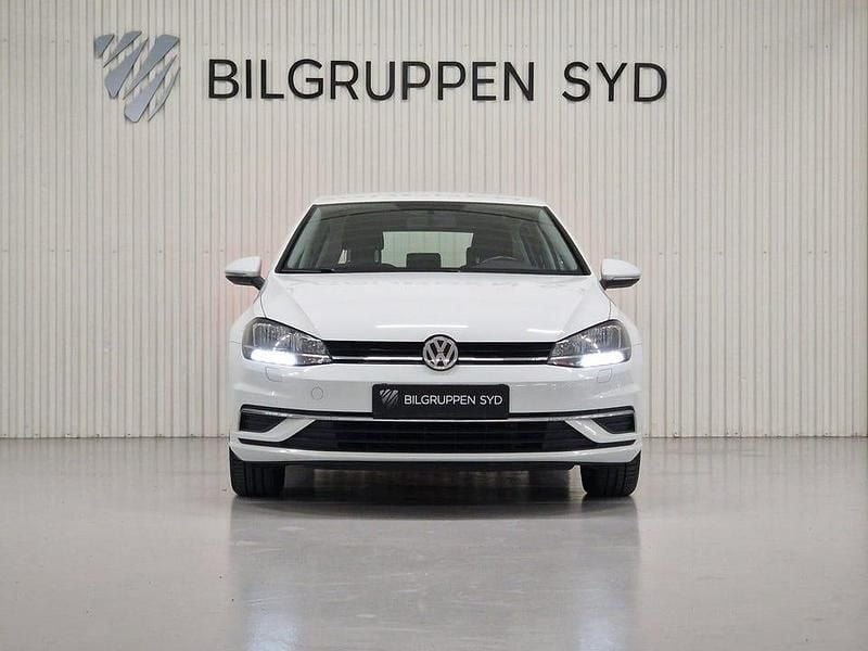 Begagnad VW Golf VII 110 HK (80 kW) 2017 Vit Halvkombi