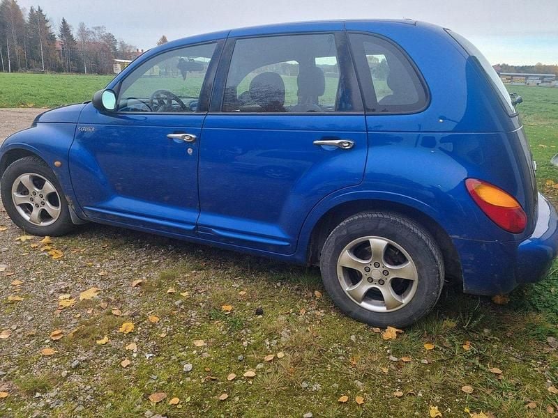 Begagnad Chrysler PT Cruiser 136 HK (100 kW) 2003 Blå Halvkombi