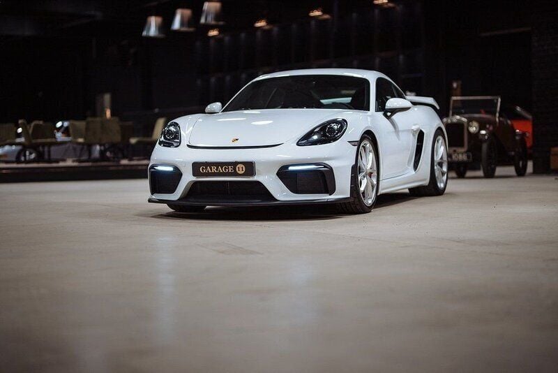 Begagnad 2020 Porsche 718 Cayman GT4 Sportkupé | 1 149 720 kr (Marknadspris) - Bild 1/4