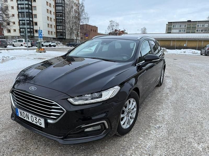 Svart Begagnad 2019 Ford Mondeo Kombi | 110 000 kr (Bra pris) - Bild 1/4
