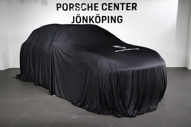 Svart (black) Begagnad 2024 Porsche Macan SUV | 795 000 kr - Bild 1/1