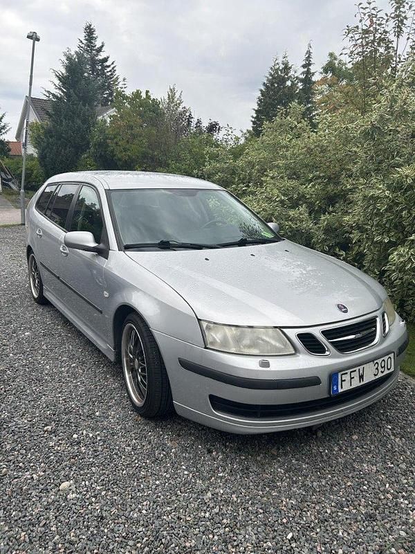 Grå Begagnad 2007 Saab 9-3 Linear Kombi | 40 000 kr (Marknadspris) - Bild 1/4