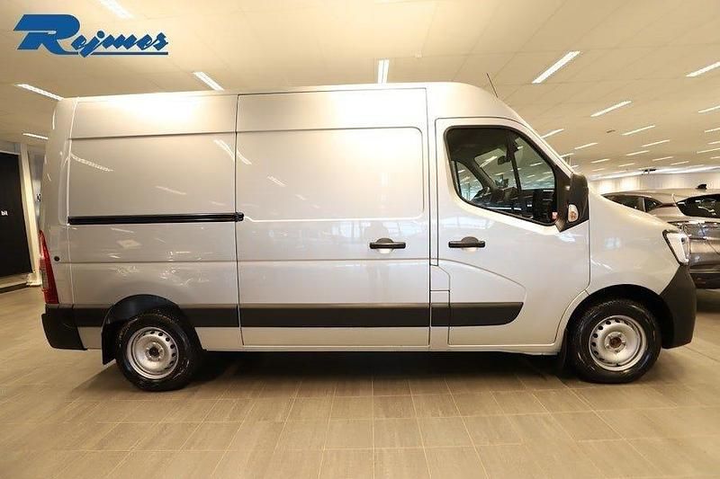 Begagnad Renault Master 180 HK (132 kW) 2022 Silvergrå metallic knh Minibuss