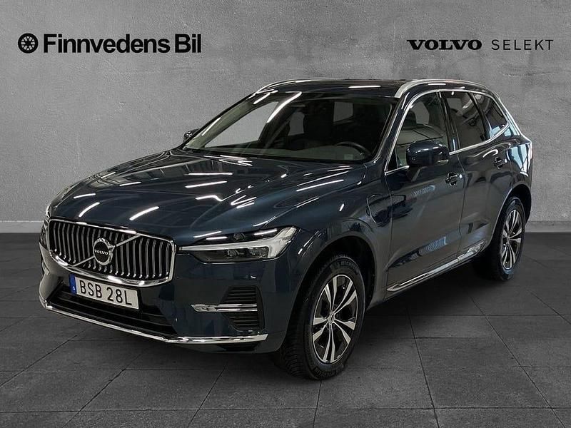 Blå Begagnad 2023 Volvo XC60 Core SUV | 449 000 kr (Marknadspris) - Bild 1/4