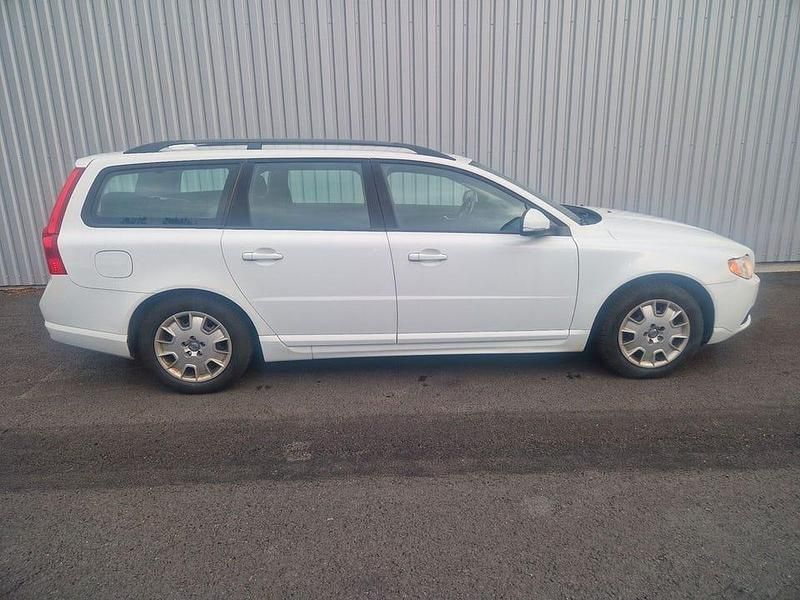 Begagnad Volvo V70 231 HK (169 kW) 2012 Vit Kombi