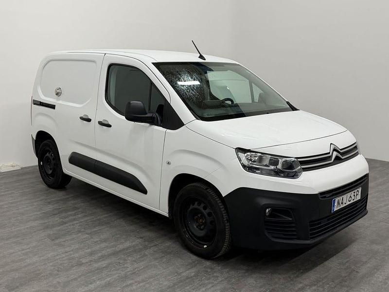 Vit Begagnad 2020 Citroën Berlingo Van | 124 000 kr (Marknadspris) - Bild 1/4