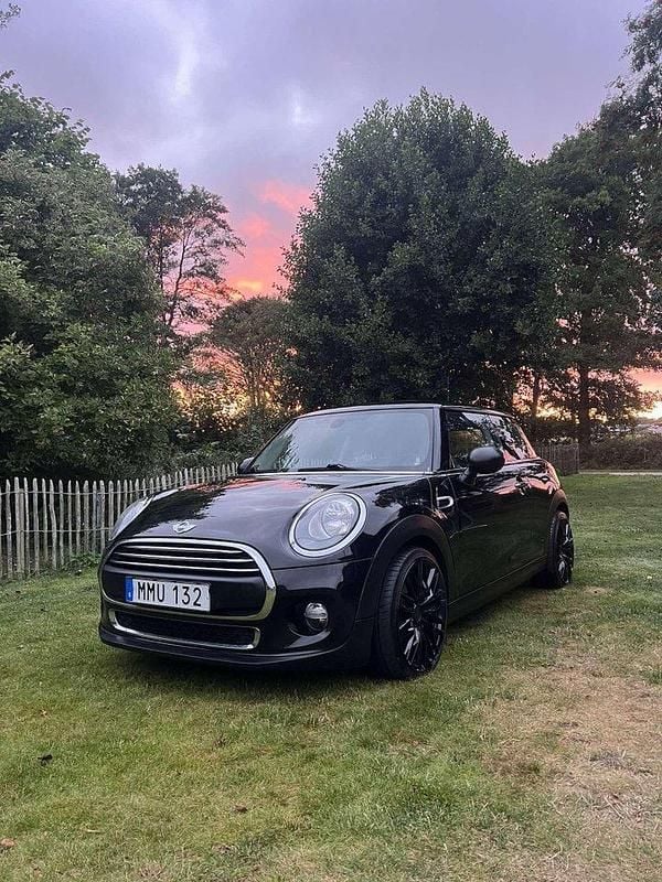 Svart Begagnad 2015 Mini ONE Pepper Halvkombi | 95 000 kr (Marknadspris) - Bild 1/4
