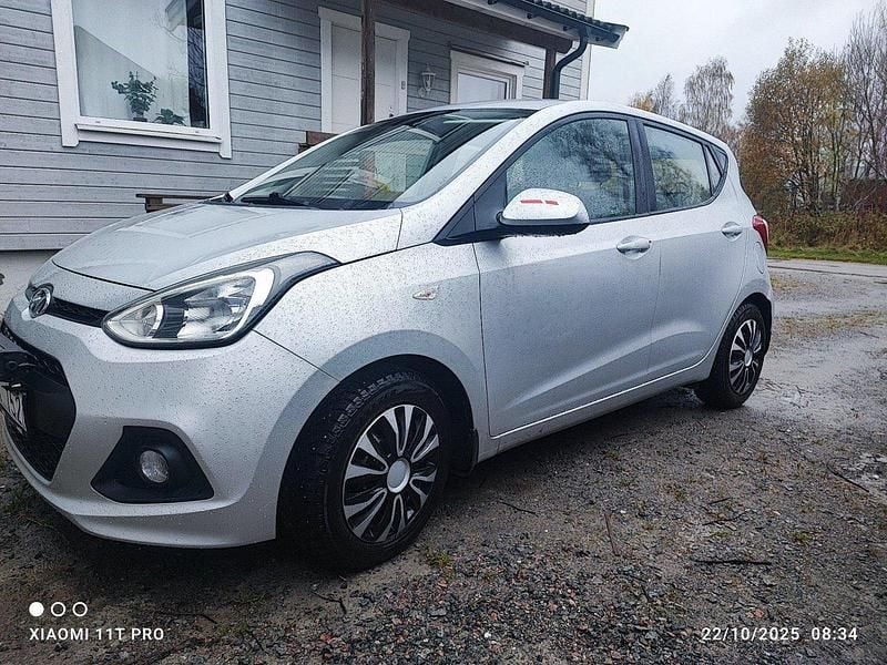 Silver Begagnad 2014 Hyundai i10 Halvkombi | 47 500 kr (Marknadspris) - Bild 1/4