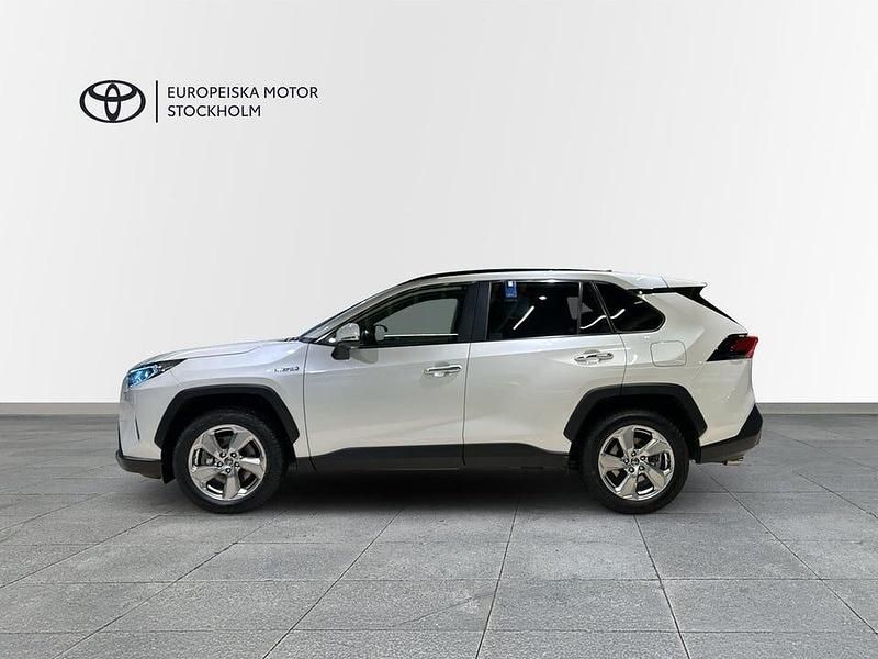 Begagnad Toyota RAV4 Hybrid Executive 222 HK (163 kW) 2019 White pearl metallic SUV