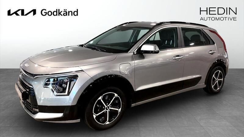 Grå Begagnad 2023 Kia Niro SUV | 339 000 kr (Marknadspris) - Bild 1/4