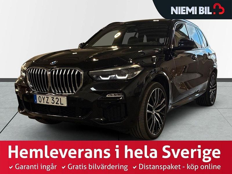 Svart Begagnad 2021 BMW X5 M Sport SUV | 634 900 kr (Marknadspris) - Bild 1/3