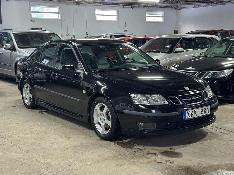 Begagnad Saab 9-3 Vector 209 HK (153 kW) 2005 Svart Sedan