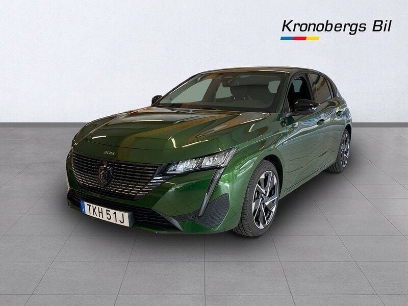 Grön olivine Begagnad 2023 Peugeot 308 Allure Halvkombi | 299 900 kr (Marknadspris) - Bild 1/4