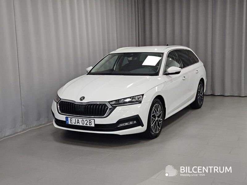 Vit Begagnad 2023 Skoda Octavia Ambition Kombi | 254 900 kr (Marknadspris) - Bild 1/4