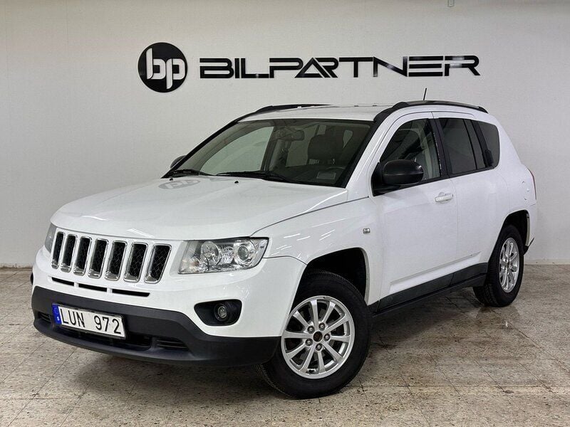 Vit Begagnad 2011 Jeep Compass SUV | 89 900 kr (Marknadspris) - Bild 1/4