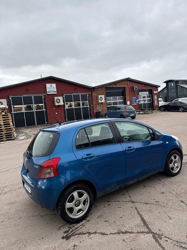 Begagnad Toyota Yaris 87 HK (63 kW) 2006