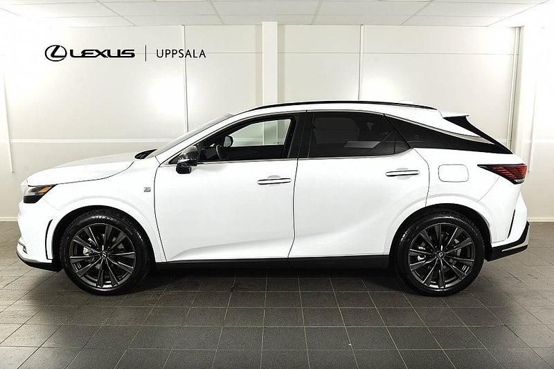Begagnad Lexus RX450h+ Sport Design Packet 185 HK (136 kW) 2025 Vit SUV