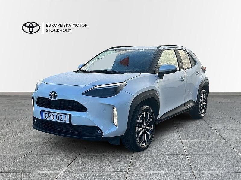 Vit Begagnad 2023 Toyota Yaris Cross Active SUV | 279 800 kr (Bra pris) - Bild 1/4