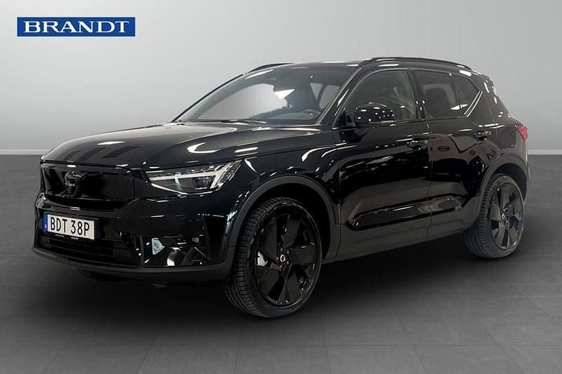 Svart Begagnad 2025 Volvo EX40 Performance SUV | 579 900 kr (Lite dyr) - Bild 1/3