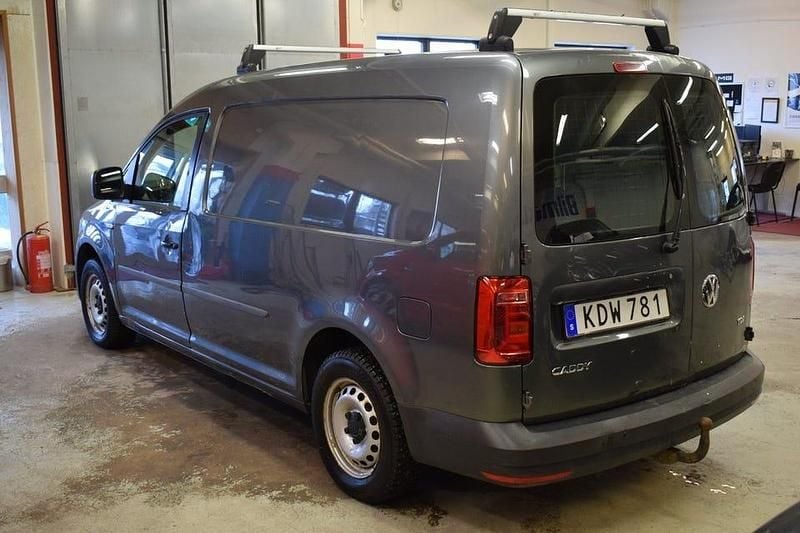 Begagnad VW Caddy Maxi S 102 HK (75 kW) 2016 Grå Minibuss