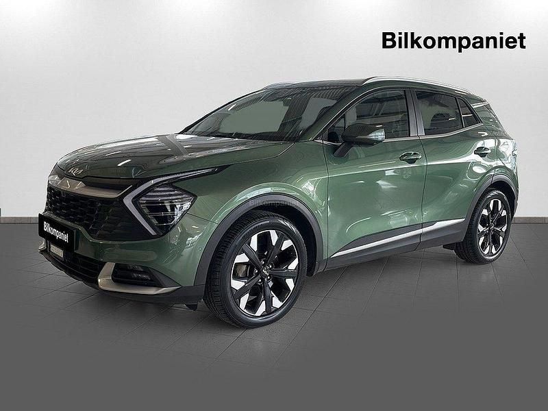 Grön Begagnad 2022 Kia Sportage Advance SUV | 349 900 kr (Marknadspris) - Bild 1/4