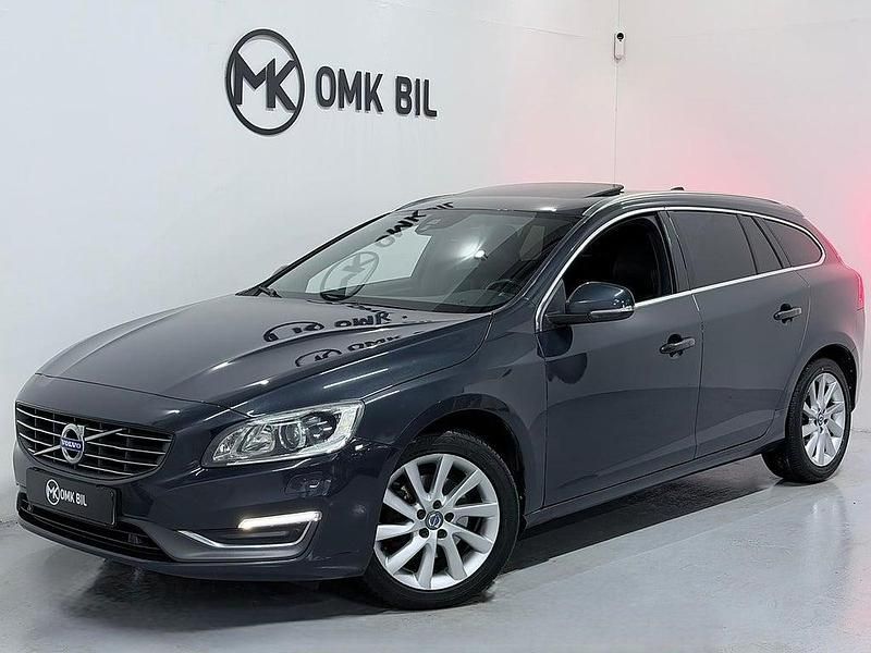 Begagnad Volvo V60 Summum 181 HK (133 kW) 2015 Grå Kombi