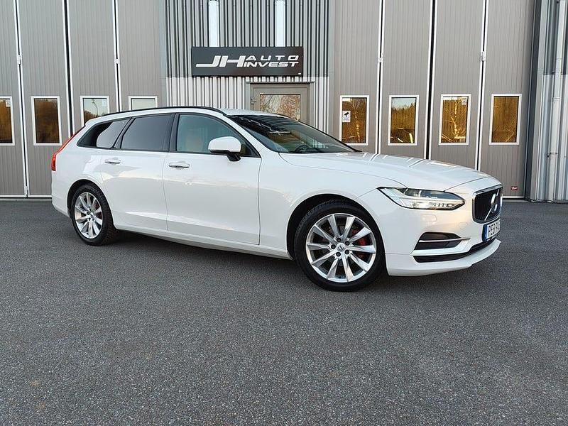 Vit Begagnad 2017 Volvo V90 Kombi | 169 900 kr (Marknadspris) - Bild 1/4