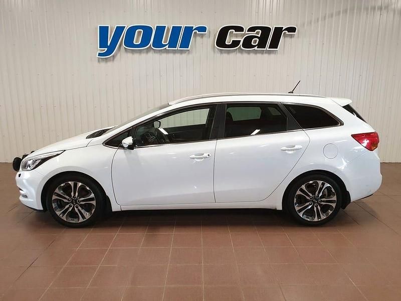 Vit Begagnad 2013 Kia Ceed Sportswagon Kombi | 89 000 kr (Dyr) - Bild 1/4