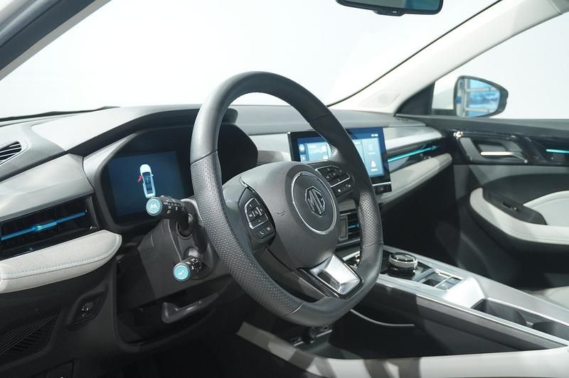 Begagnad MG MG5 EV Long Range 114 kW (156 HK) 2022 Vit Kombi