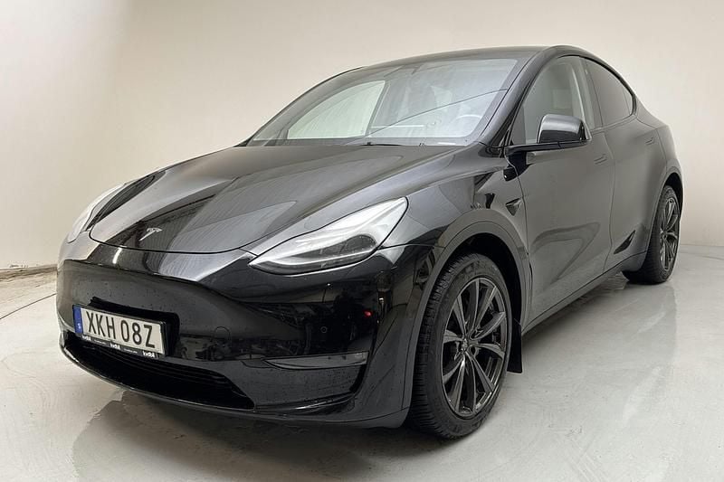 Svart Begagnad 2021 Tesla Model Y SUV | 349 000 kr (Marknadspris) - Bild 1/4