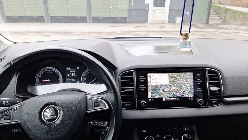 Silver Begagnad 2019 Skoda Karoq Ambition SUV | 125 000 kr (Marknadspris) - Bild 1/4