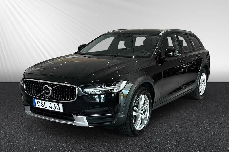 Svart Begagnad 2018 Volvo V90 CC SE Kombi | 274 400 kr (Bra pris) - Bild 1/4