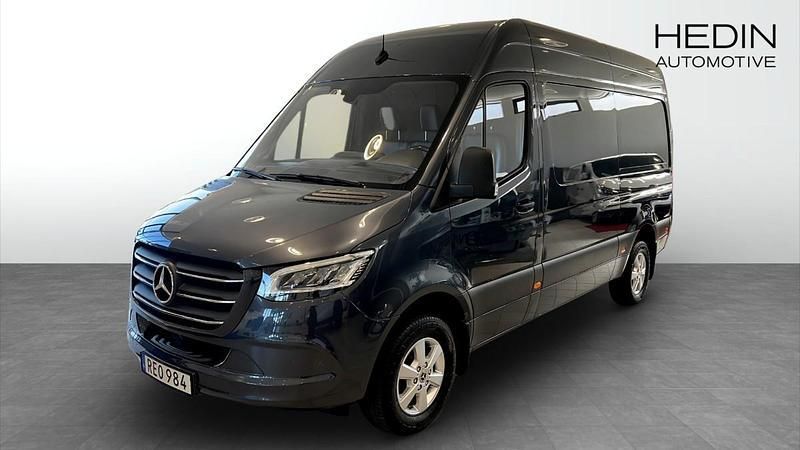 Mörkgrå (grey) Begagnad 2022 Mercedes Sprinter Van | 439 000 kr (Bra pris) - Bild 1/4