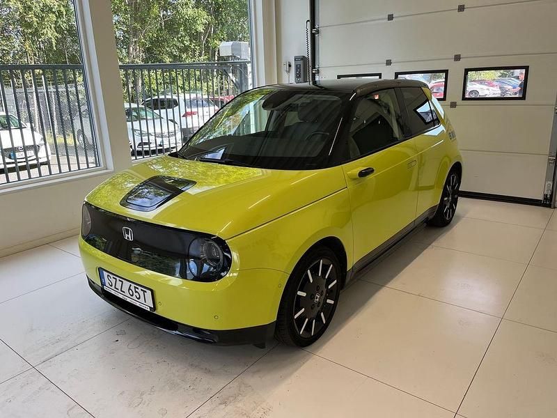 Gul Begagnad 2020 Honda e Halvkombi | 189 900 kr (Marknadspris) - Bild 1/2