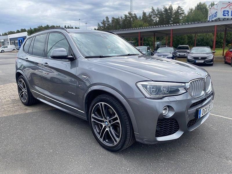 Grå Begagnad 2016 BMW X3 M Sport SUV | 249 900 kr (Lite dyr) - Bild 1/4