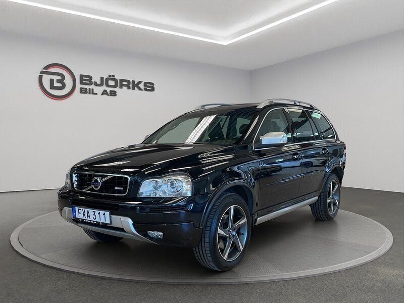 Svart Begagnad 2014 Volvo XC90 R-Design SUV | 169 500 kr (Marknadspris) - Bild 1/4