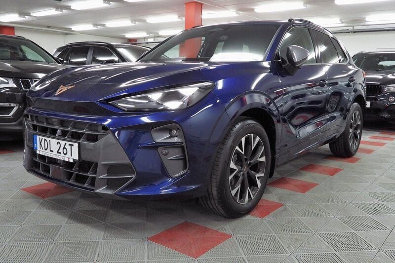 Blå Ny 2025 Cupra Terramar SUV | 397 500 kr (Superpris) - Bild 1/4