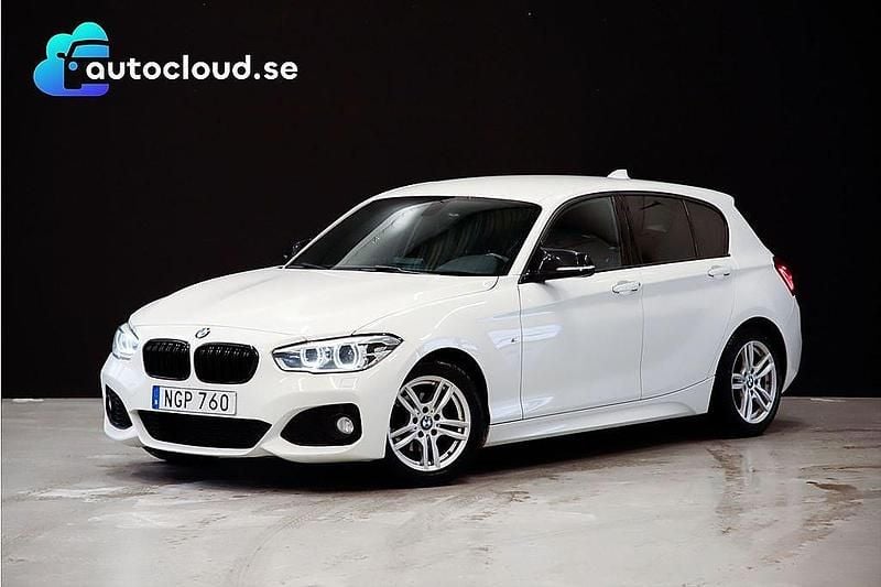 Vit Begagnad 2016 BMW 118 M Sport Halvkombi | 169 800 kr (Marknadspris) - Bild 1/3