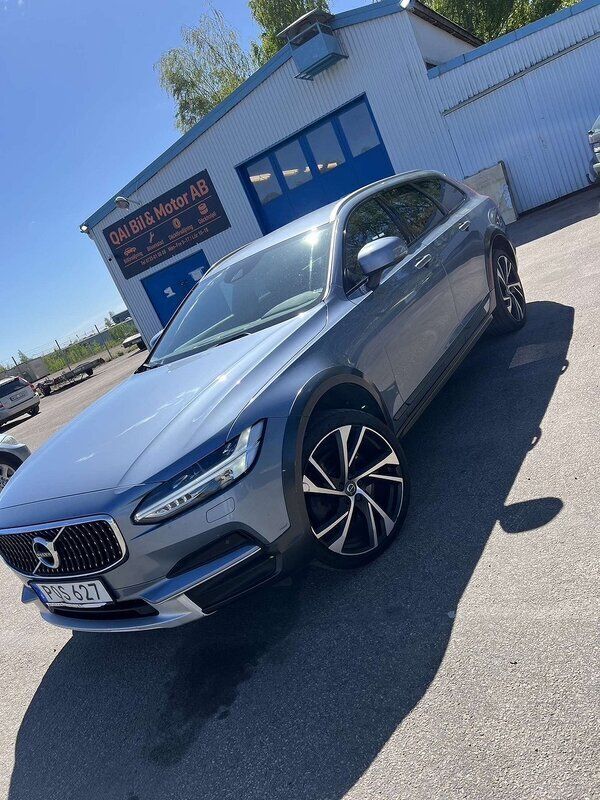 Begagnad 2019 Volvo V90 CC Kombi | 219 000 kr (Superpris) - Bild 1/4
