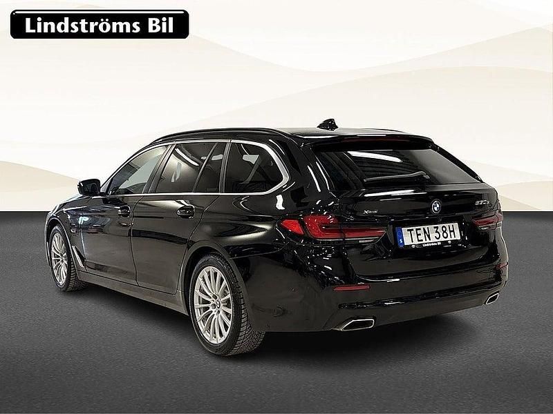 Begagnad BMW 530e 184 HK (135 kW) 2022 Svart Kombi