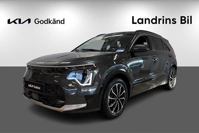 Interstellar gray (agt) metallic Begagnad 2022 Kia e-Niro Advance SUV | 329 300 kr (Dyr) - Bild 1/4