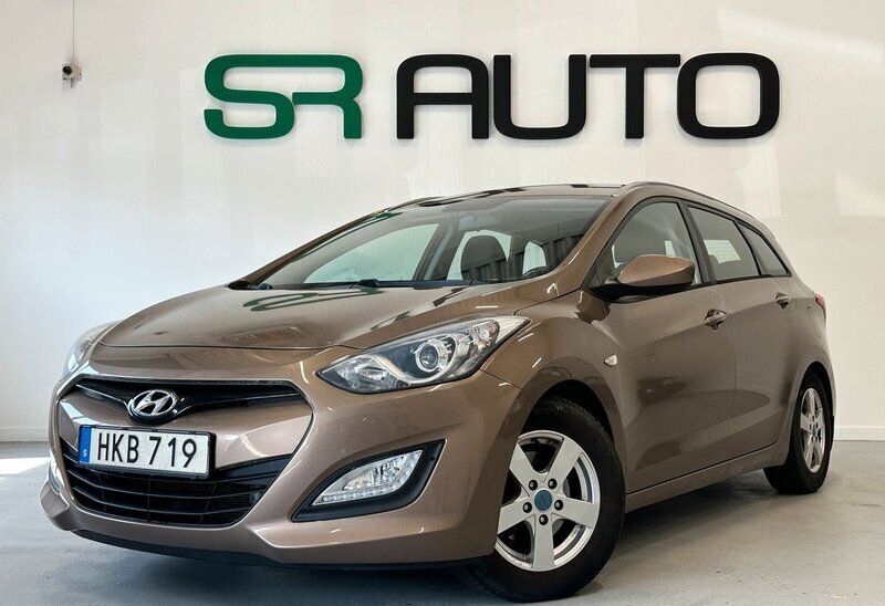 Ljusbrun Begagnad 2014 Hyundai i30 Kombi | 89 900 kr (Marknadspris) - Bild 1/4