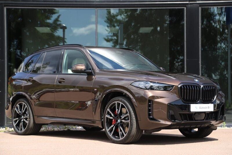 Grön Ny 2025 BMW X5 M Sport SUV | 1 395 000 kr - Bild 1/2