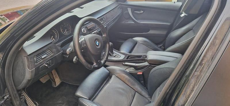 Begagnad BMW 330 231 HK (169 kW) 2006 Kombi