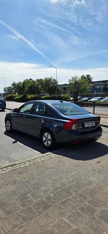 Begagnad 2012 Volvo S40 Sedan | 79 000 kr (Dyr) - Bild 1/4
